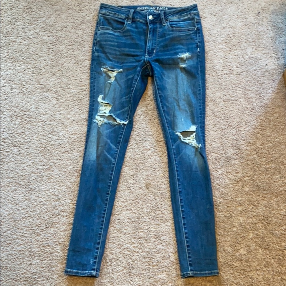 American eagle ripped skinny jeans !